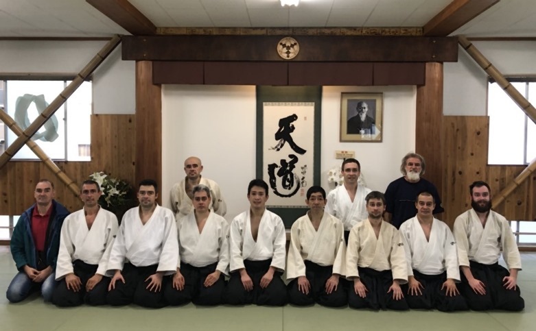 Une équipe d'aikido